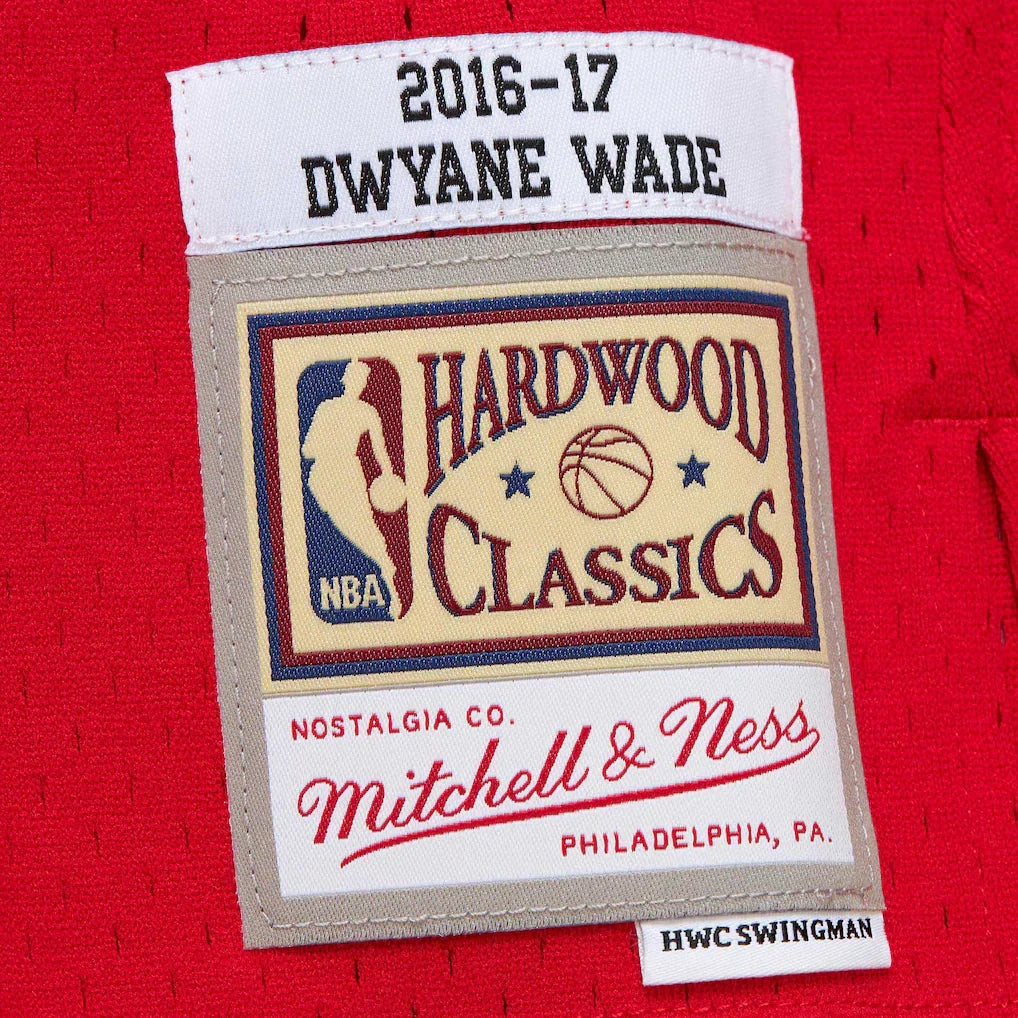 Chicago Bulls Dwyane Wade Mitchell & Ness Red 2016/17 Hardwood Classics Swingman Jersey for Men product image 5, provided