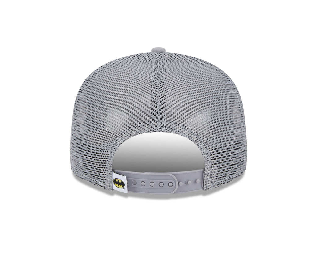 Batman DC Comics New Era Men Grey 9Fifty Trucker Snapback product image 2, provided for visual reference and product detail