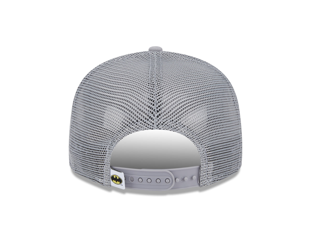 Batman DC Comics New Era Men Grey 9Fifty Trucker Snapback product image 2, provided for visual reference and product detail