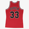 Mens Chicago Bulls Scottie Pippen Mitchell & Ness Red 1997-98 Hardwood Classics Swingman Jersey product image 1, provided