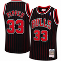 Chicago Bulls Scottie Pippen Mitchell & Ness Black 1995-96 Hardwood Classics Swingman Jersey product image 1, provided for