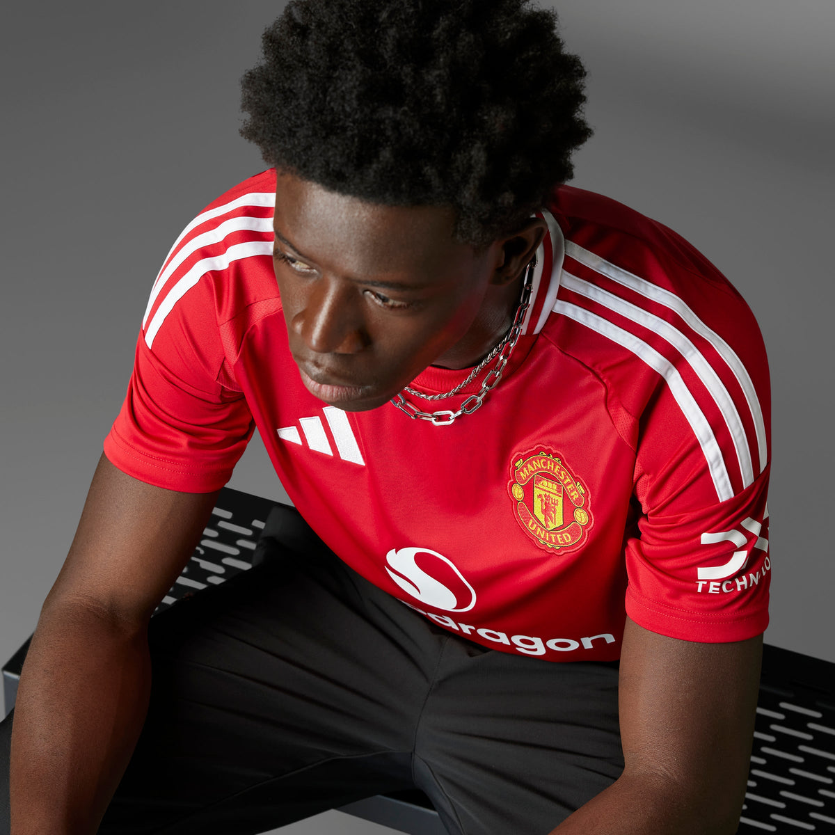 Manchester United FC EPL Adidas Men Red 2024/25 Replica Jersey product image 6, provided for visual reference and product