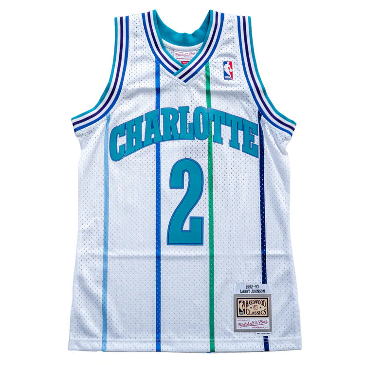 Mitchell & Ness Larry Johnson Charlotte Hornets White 1992-93 Hardwood Classics Swingman Jersey for Men product image 2,