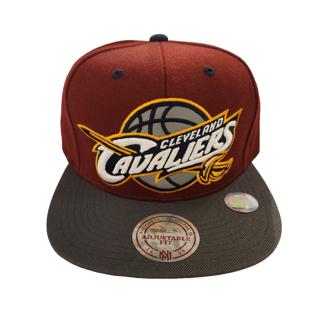 Cleveland Cavaliers NBA Mitchell & Ness Men Burgundy XL Reflective Two Tone Snapback product image 1, provided for visual
