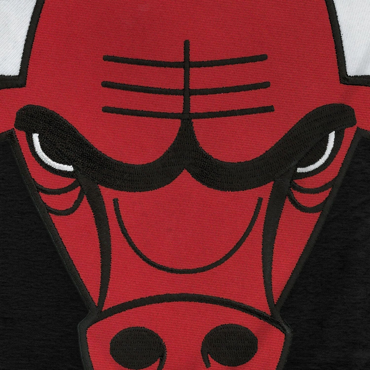 Chicago Bulls NBA Bulletin Men Black Express Twill Logo Hoodie product image 2, provided for visual reference and product