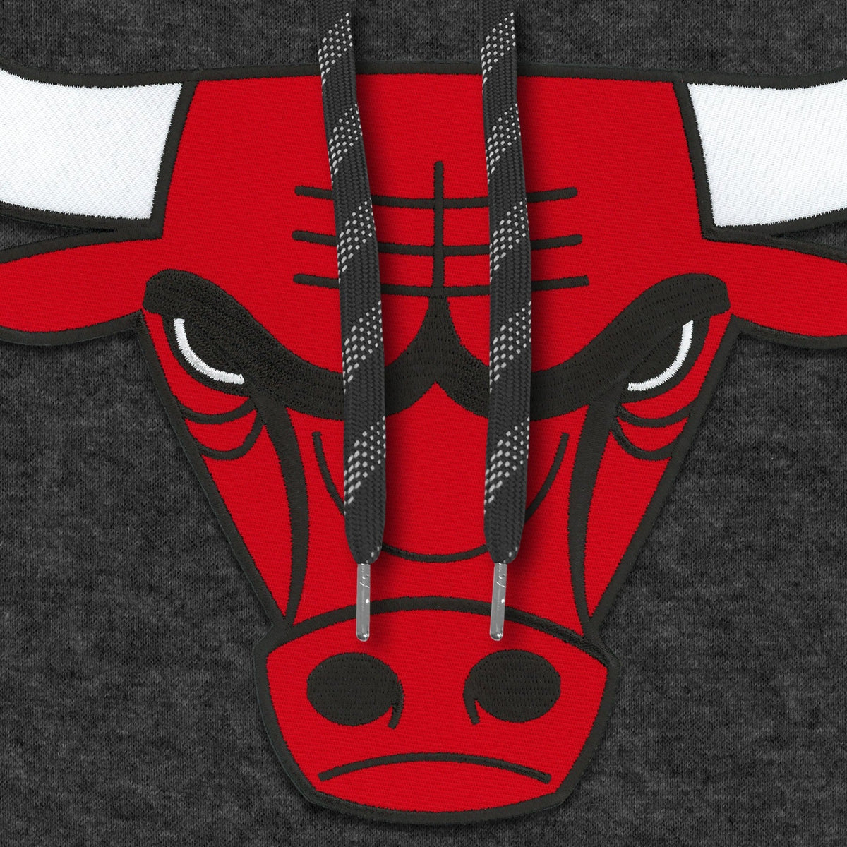 Chicago Bulls NBA Bulletin Men Charcoal Express Twill Logo Hoodie product image 3, provided for visual reference and product