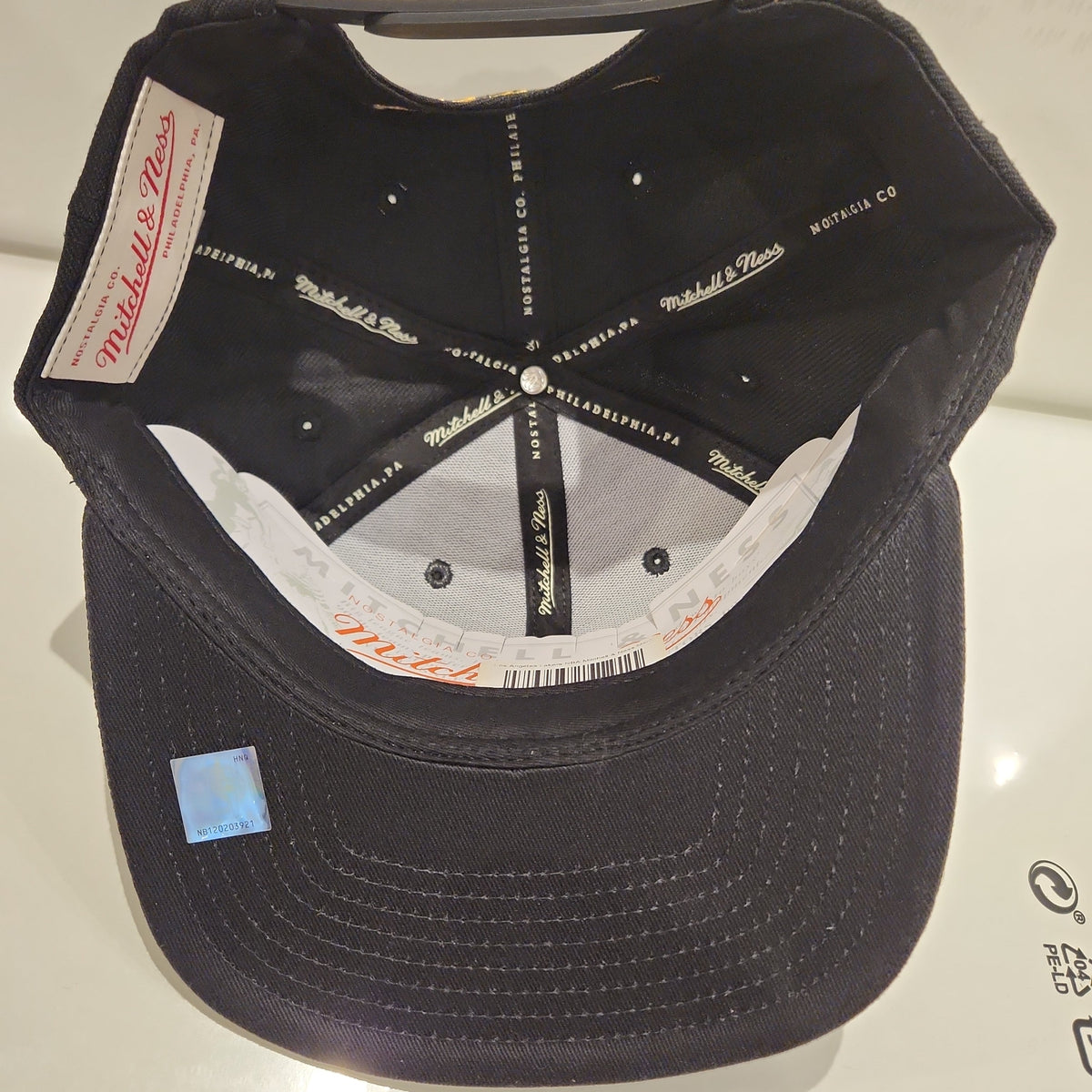 Los Angeles Lakers NBA Mitchell & Ness Men Black Gold Logo Snapback product image 4, provided for visual reference and