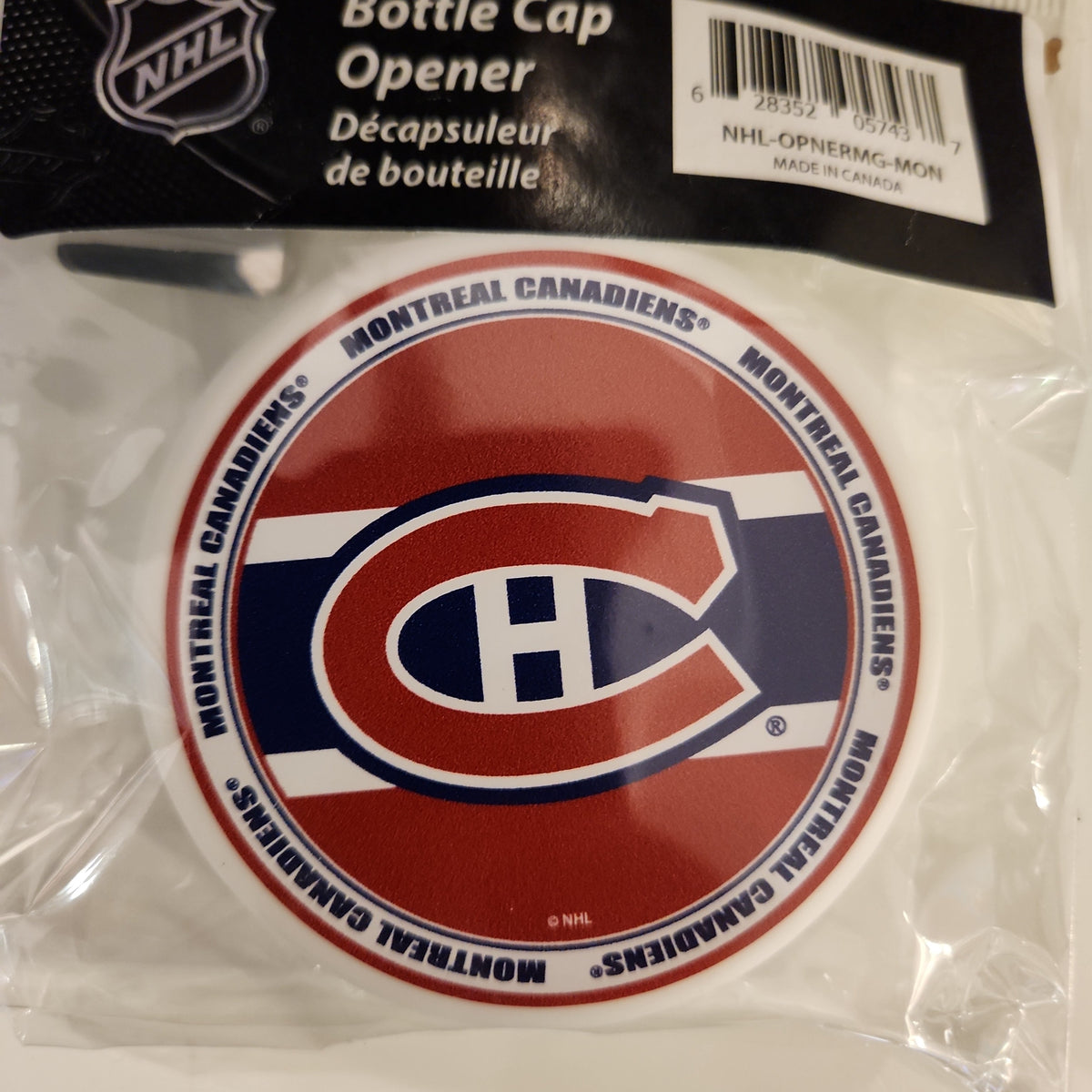 Montreal Canadiens NHL Magnetic Bottle Cap Opener product image 2, provided for visual reference and product detail review
