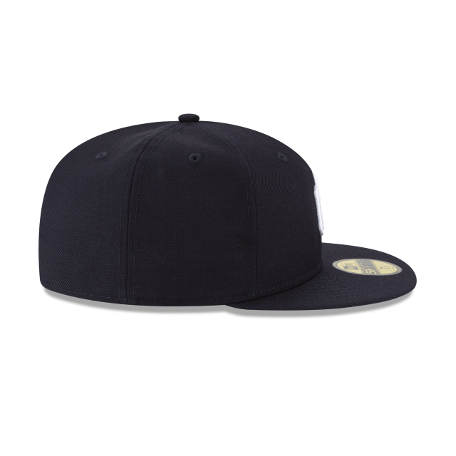 New York Yankees MLB New Era Men Navy 59Fifty 2000 World Series Fitted Hat product image 5, provided for visual reference