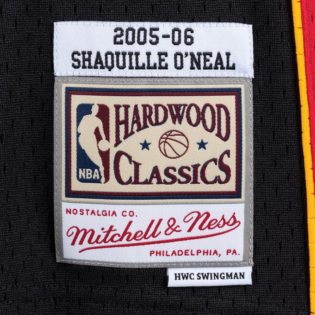 Shaquille O'Neal Miami Heat NBA Mitchell & Ness Men Black 2005-06 Hardwood Classics Swingman Jersey product image 3,