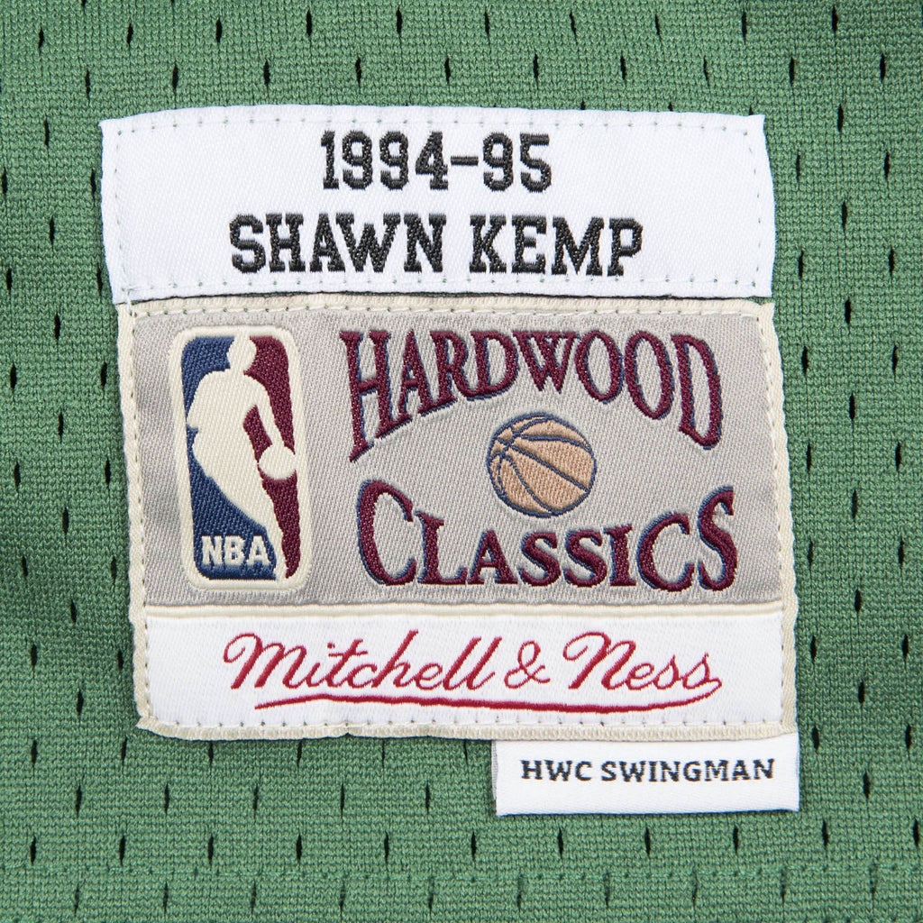 Shawn Kemp Seattle Supersonics NBA Mitchell & Ness Men Green 1994-95 Hardwood Classics Swingman Jersey product image 3,