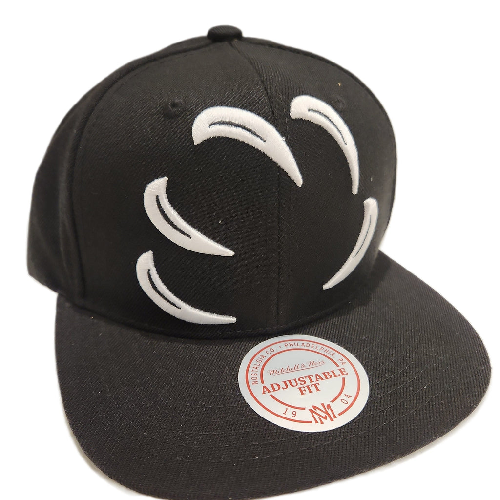 Vancouver Grizzlies NBA Mitchell & Ness Men Black Negative Space Snapback product image 1, provided for visual reference and